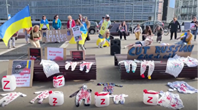 Ukrainians in Belgium protest Russian attacks and EU countries' relations with Russia
