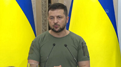 Irritated by interpreter Ukraine’s Zelensky translates own comments at conference