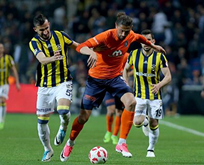 Basaksehir Fenerbahce Mac Ozeti Fenerbahce Avantajli Donuyor