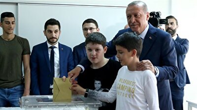 Turkish President Erdoğan casts his vote in Istanbul