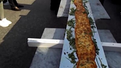 Turkey’s Aydın breaks record for longest pide bread ever baked