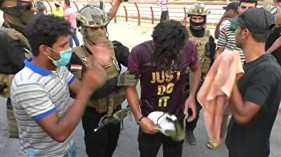 Iraqi protesters torch government building in Basra