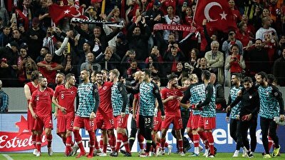 شاهد بالفيديو : بعد تاخر المنتخب التركي بهدفين كيف فاز في النهاية