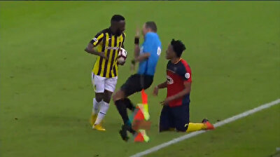 Footballer slaps sense out of referee