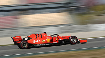 Motor racing-Ferrari and Mercedes neck-and-neck as F1 testing ends