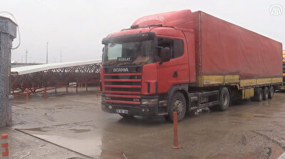 Turkey reopens key border crossing with Syria