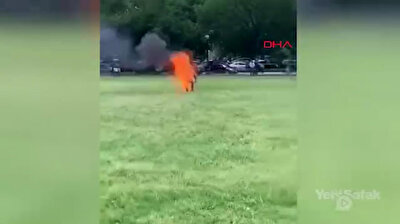 Man sets himself on fire in front of White House