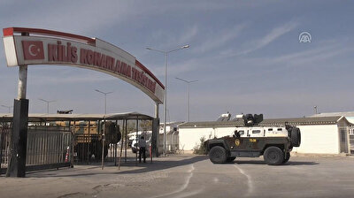 Turkey deploys military reinforcement near Syria border