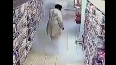 Man mistakes fire extinguisher as hand sanitizer at supermarket