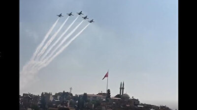 'Turkish Stars' put on breathtaking flight performance for famous tech festival