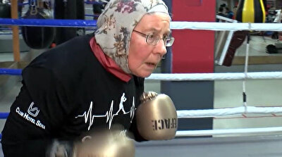 Belgian grandma living in Turkey shows off boxing skills