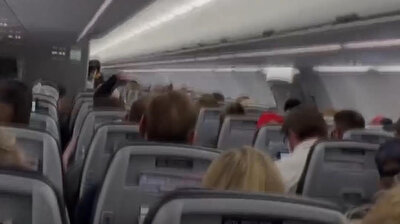 Pilot threatens to 'dump' Trump supporters off in middle of Kansas