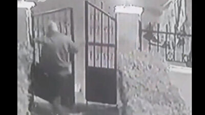Thieves steal gate of apartment complex in Istanbul