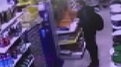 Crazy thief robs store, then returns to ask for his money
