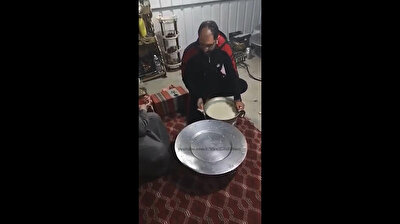 Egyptian men fail miserably in rice tossing debacle, eat off the floor