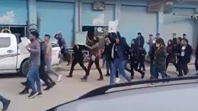 طلاب أكراد في عامواد السورية يحتجون ضد
