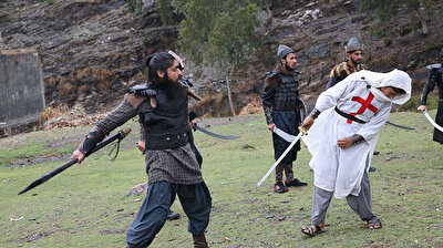 Pakistani teens replicate Turkish TV series' set