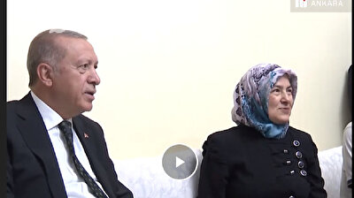 هكذا لبّى أردوغان دعوة عائلة تركية وشرب معهم الشاي