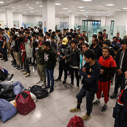 131 düzensiz göçmen sınır dışı edildi