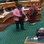 Yeni Zelandada Maorili vekil Haka dansı yaptı, parlamento toplantısından atıldı