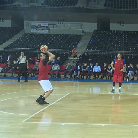 İbrahim Kalından basket şov