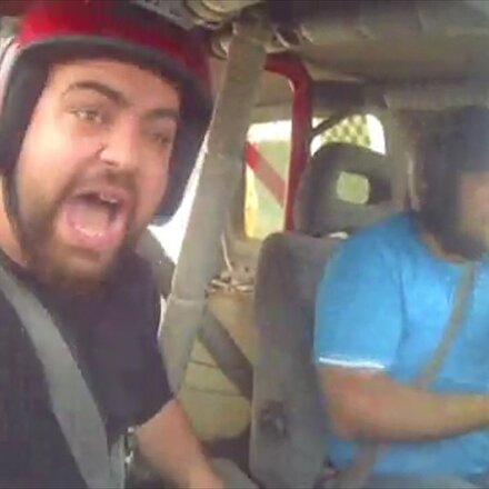 Off-road yarışında Bas emmi bas ile gelen kupa