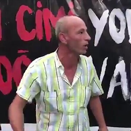 İzmirli vatandaş: Atatürk yaşasaydı Erdoğanın alnından öperdi