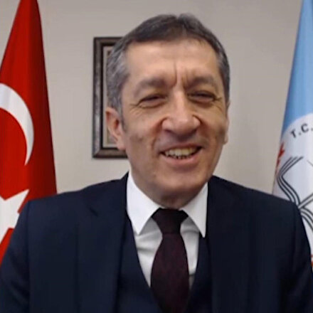 Bakan Selçuktan öğrencilere altın niteliğinde tavsiyeler