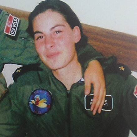 İlk kadın şehit pilot: Ayfer Gök