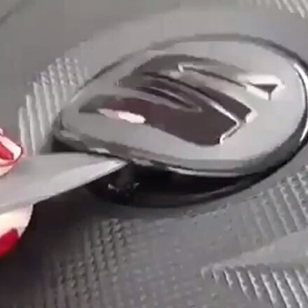 Seat motorundan Volkswagen amblemi çıktı