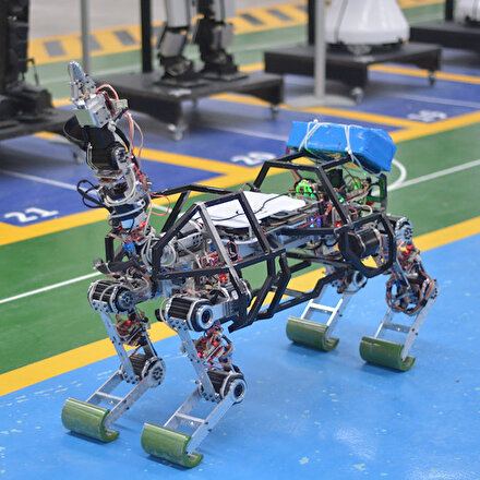 Konyada 4 ayaklı arazi robotu üretildi