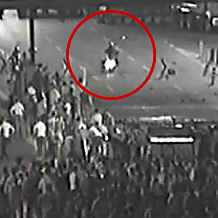 15 Temmuz gecesine ait yeni görüntüler: Motosikletiyle şehadete böyle gitti