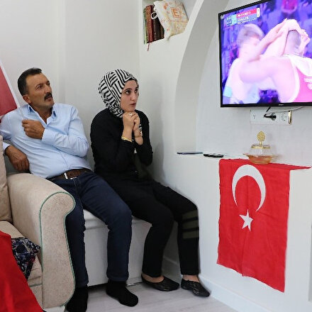 Ailesi, Rıza Kayaalpin şampiyonluğunu böyle izledi
