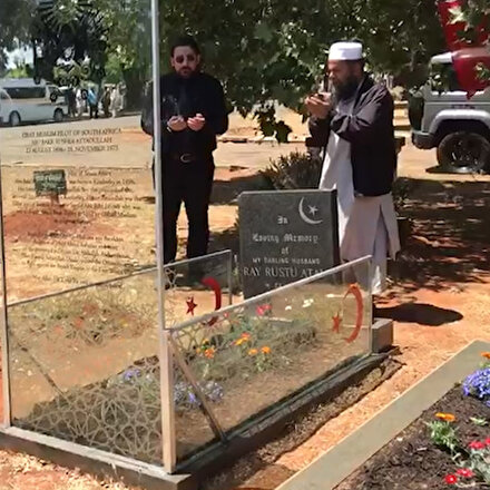 Birinci Cihan Harbinde Suriyede Savaşan Osmanlı Subayı Rüştü Ataullah Beyin Güney Afrikadaki mezarı yenilendi
