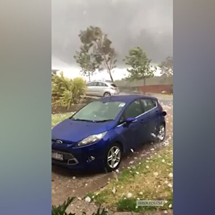 Avustralyada devasa boyutta dolu yağdı