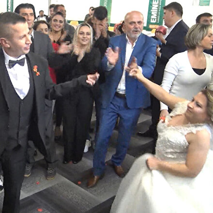Engelli çifte imece usulü düğün