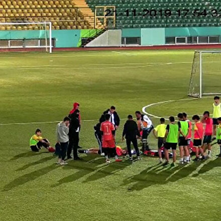 Dili boğazına kaçan sporcuyu güvenlik görevlisi kurtardı