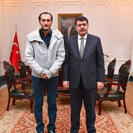 Sokakta yaşayan Hasanın artık işi ve yuvası var