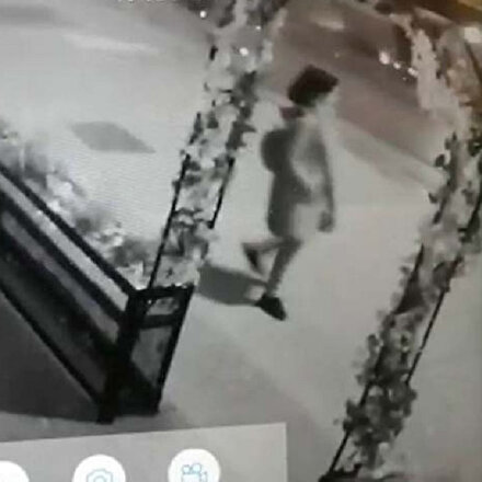 Bağdat Caddesinde takla atan otomobil kamerada