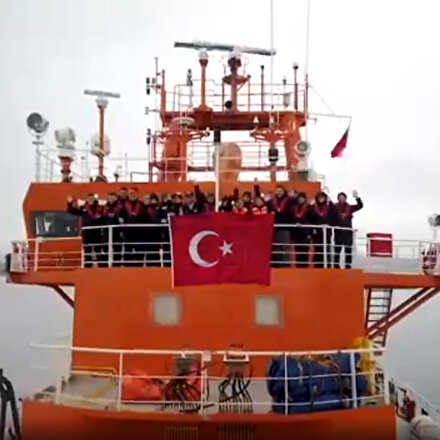 Türk bilim insanları Antarktikaya ulaştı: 15 proje yürütecekler