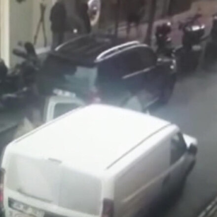 Kavga esnasında kontrolden çıkan araç yaşlı kadını ezdi