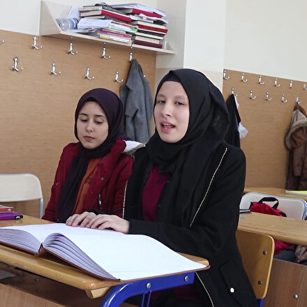 Görme engelli Esranın gururlandıran başarısı