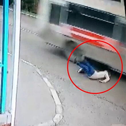 Dengesini kaybedip düşen kadın ölümden döndü