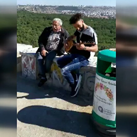 Antalyasporlu futbolcudan bağlama resitali