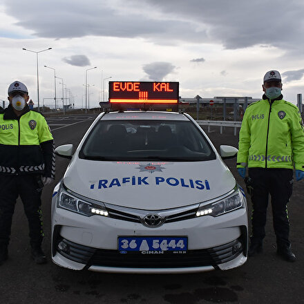 Trafik polislerinden vatandaşlara çağrı