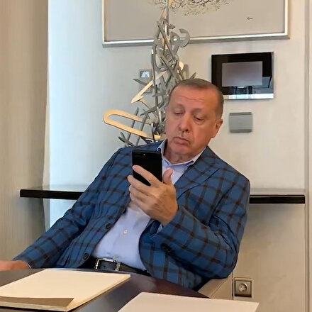 Cumhurbaşkanı Erdoğan Granadada okunan ezanı içtenlikle dinledi
