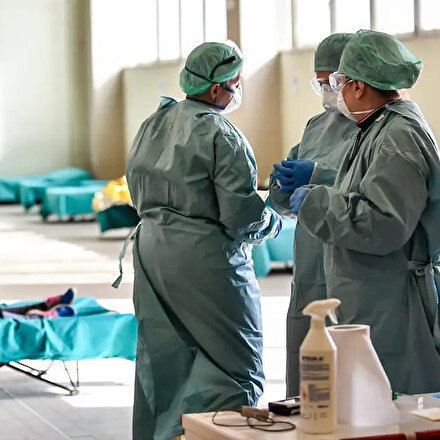 İtalyada bir günde 812 kişi daha hayatını kaybetti: Toplam ölü sayısı 11 bini geçti