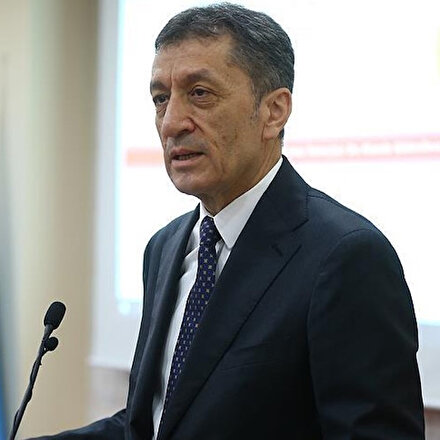 Milli Eğitim Bakanı Selçuktan bursluluk sınavı açıklaması: Öğrenciler 1.dönem müfredat ve kazanımlarından sorumlu olacak