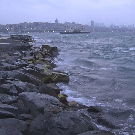 Meteotolojiden son dakika hava durumu tahmini: İstanbulu fırtına vurdu