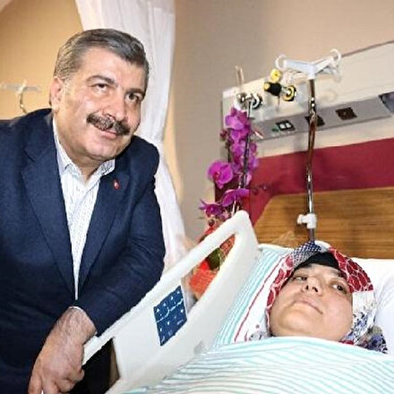 Elazığ depreminin sembol isimlerinden Azize ve ailesi yeni evinde